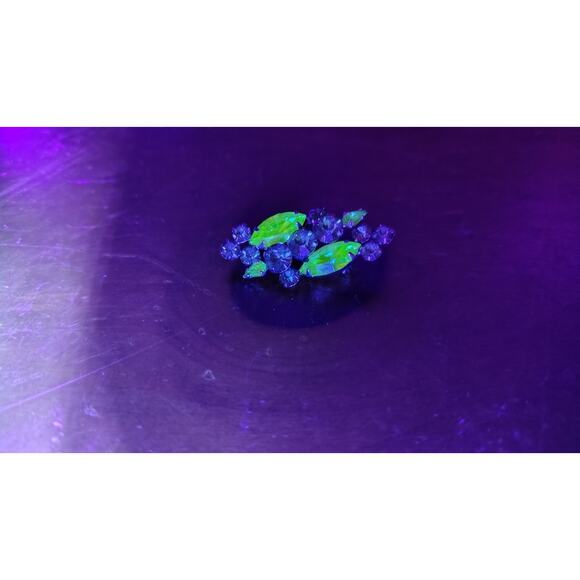 Beautiful Uranium Glass Brooch Vintage - Picture 3 of 8